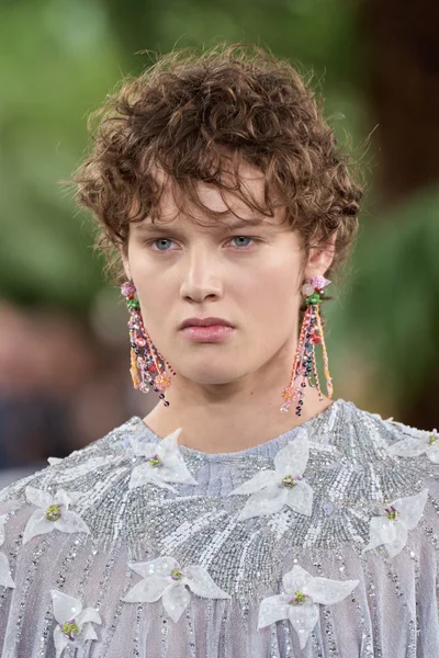 Look 7